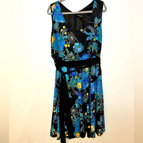 City Chic Dresses & Skirts - City Chic Blue & Yellow Floral Fit & Flare V-Neck Sundress City Size XL / Sz 22